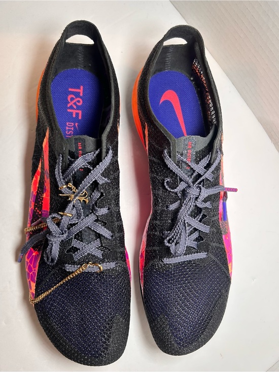 Athletic_Shoes